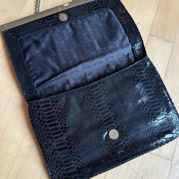 Michael Kors Black reptile clutch/shoulder bag, CB2422 - Picture 3 of 7